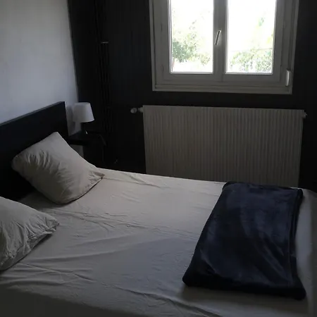 Rez De Chaussee Maison 아파트 *